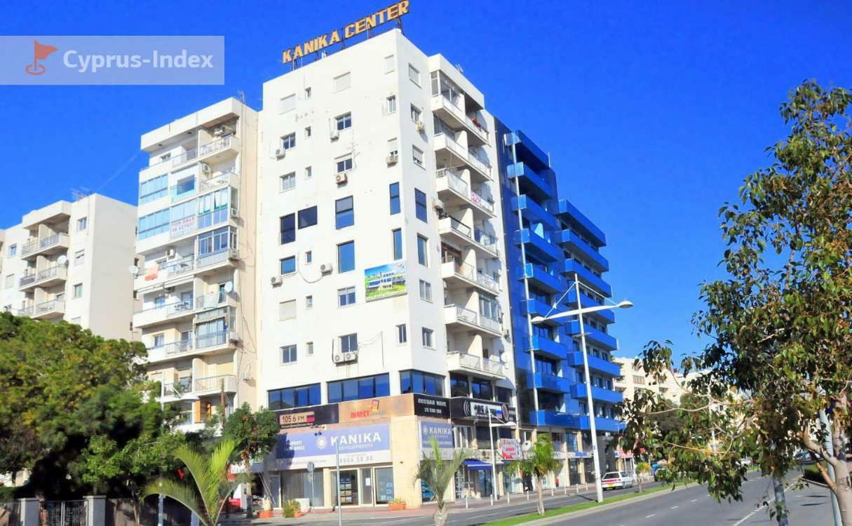 The White Pearl Suite - Beach Front City Centre With Sea View. Limassol Bagian luar foto
